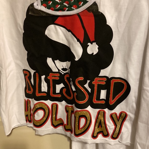 Baileyapparel.com Christmas T-shirt with matching masks . - Picture 2 of 8